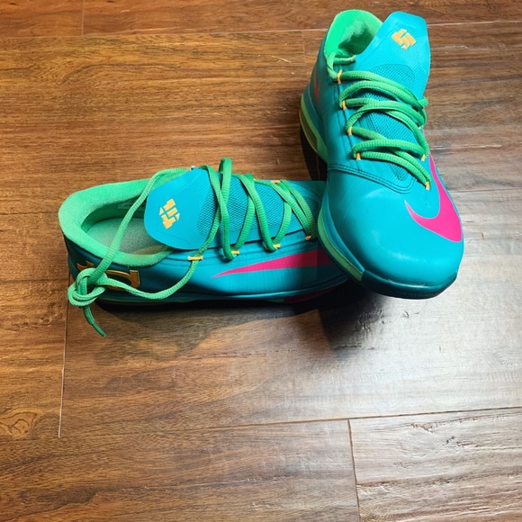 Men’s Nike KD athletic shoes size 6 - Picture 8 of 8